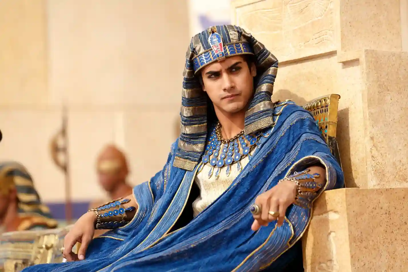 Do Egyptians Wear the Same Clothing as in India