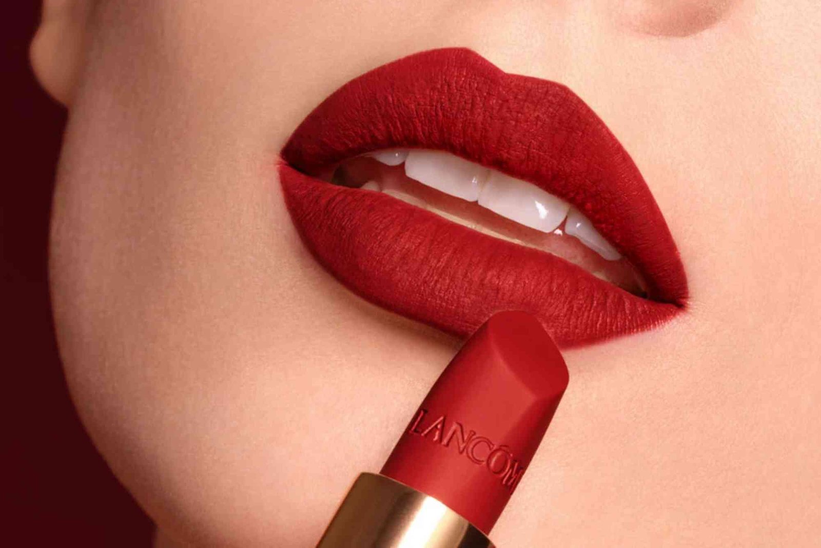 How to Choose What is the Best Lipstick for Dark Lips for Your Skin Tone