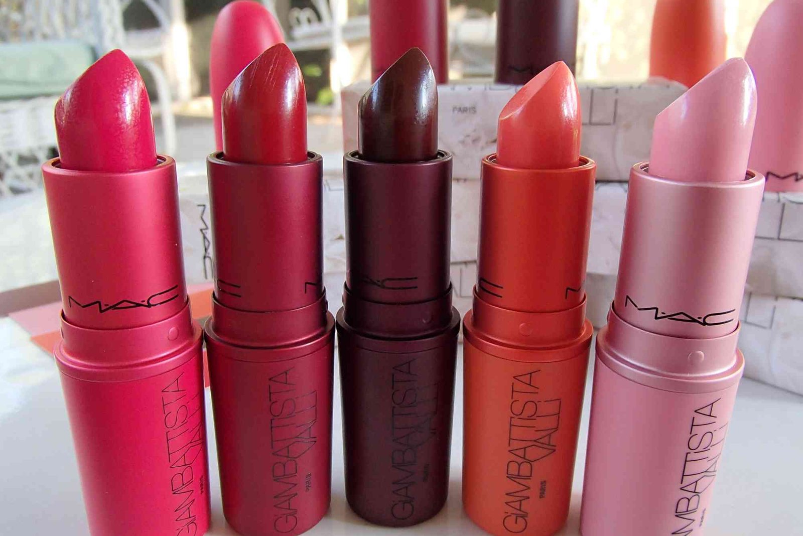 How to Choose Mac Sellout Lipstick Swatch for Your Skin Tone