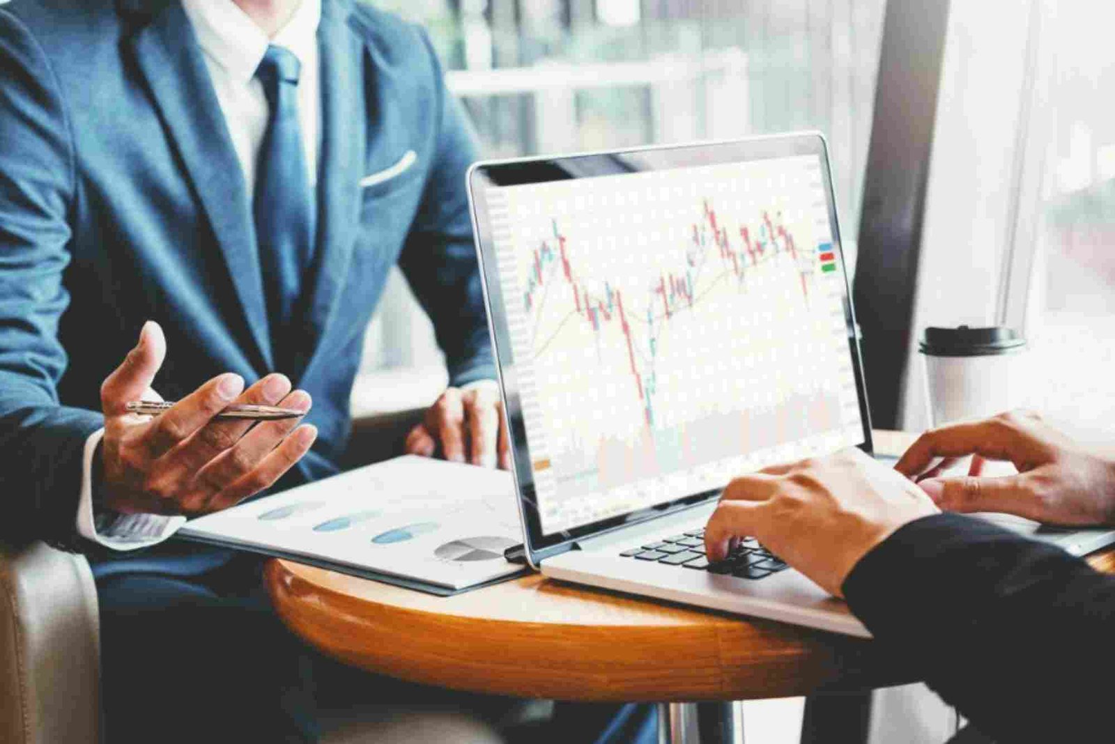 is Xomo Worth Investing in: Background & Quick Facts