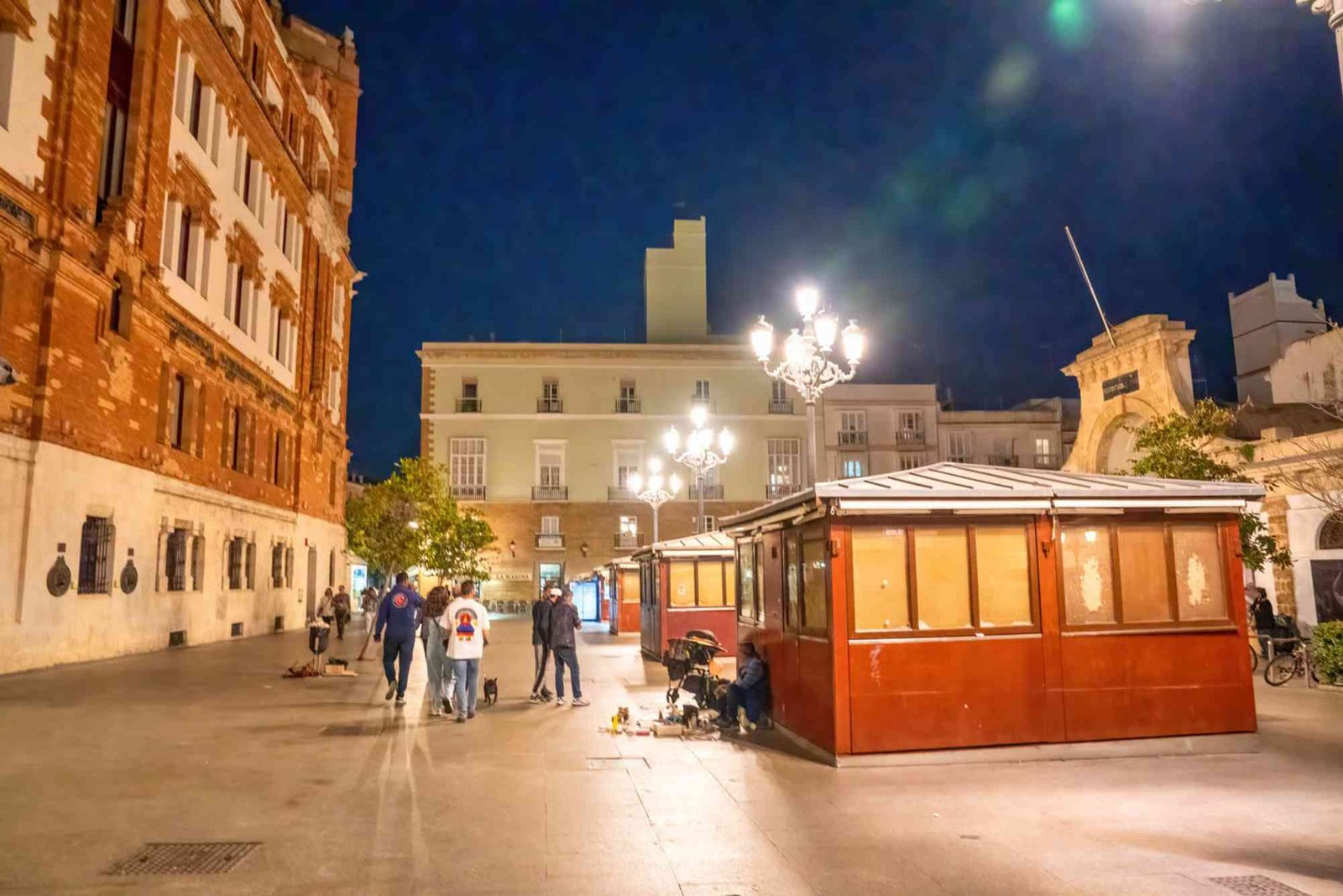 Why Should History Buffs Choose a Free Tour Cadiz: Background & Quick Facts