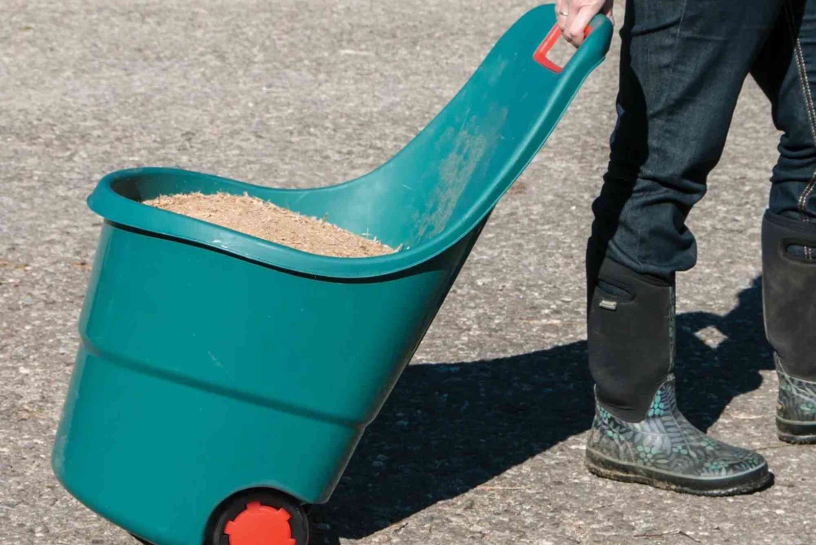The Dura Tech Multi Purpose Muck Cart: What You Need to Know