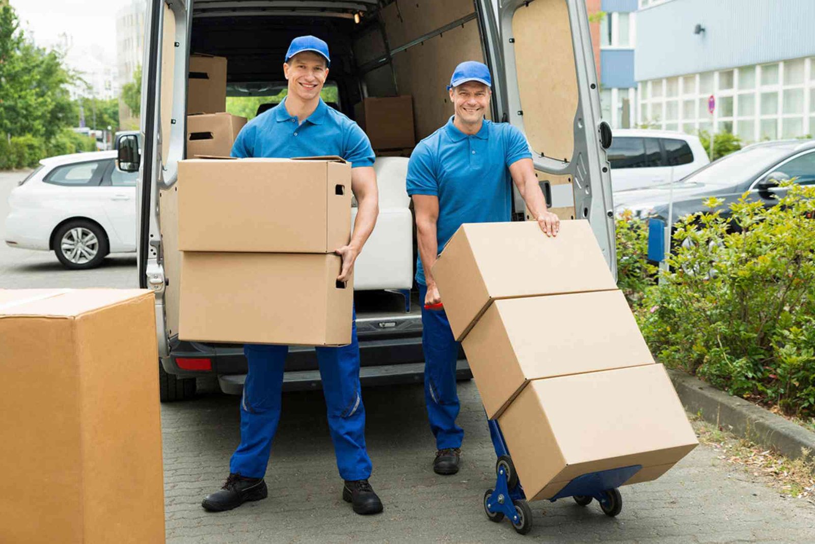 Moving in Dubai? These moving companies make it less painful