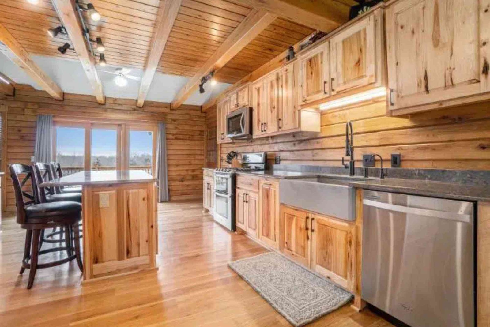 Cabinet Staining in Kansas City, MO